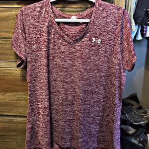 UNDER ARMOUR Top